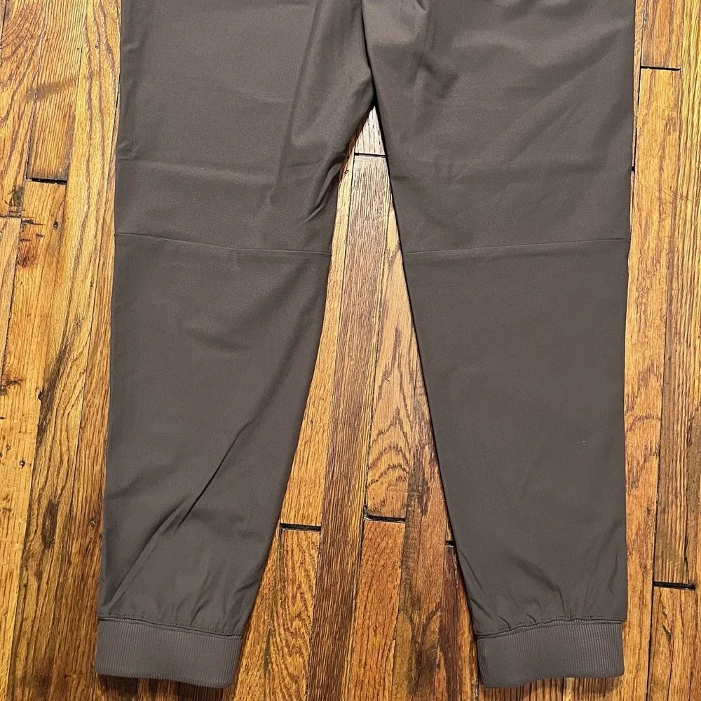 Penguin Sport Men's Joggers Chocolate Size Medium MSRP $95 NWT